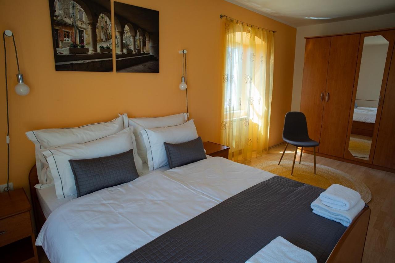 Olive Tree Apartments Umag Exterior foto