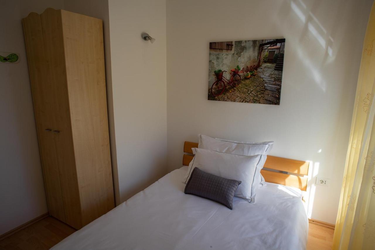Olive Tree Apartments Umag Exterior foto