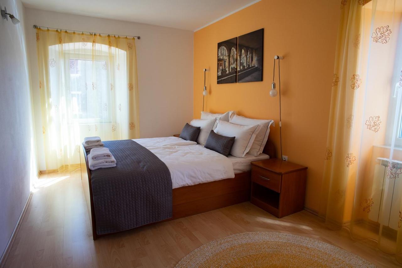 Olive Tree Apartments Umag Exterior foto