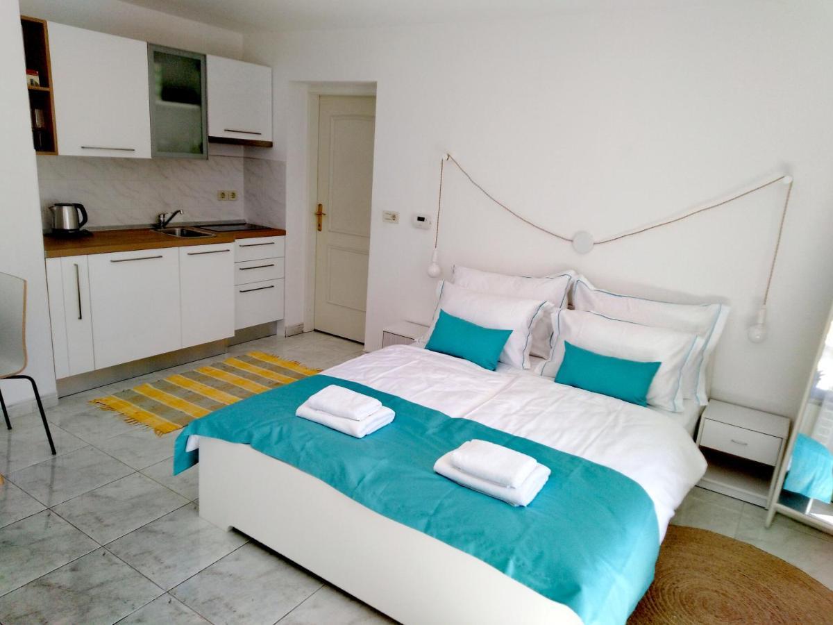 Olive Tree Apartments Umag Exterior foto