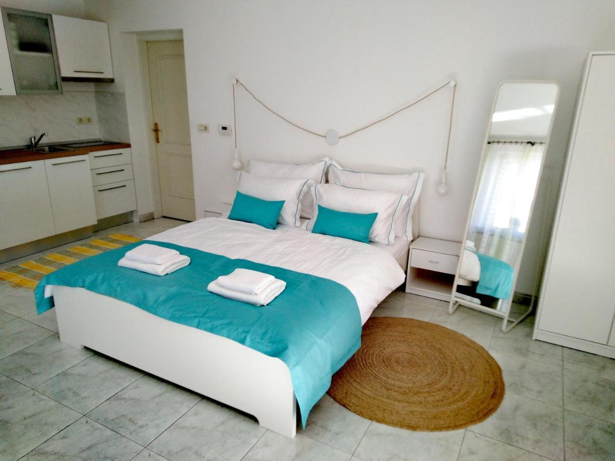 Olive Tree Apartments Umag Exterior foto